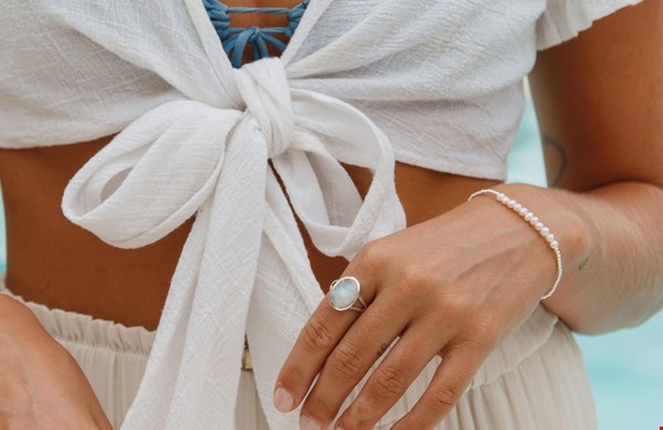 Een sieraad kopen als cadeau: zo maak je de juiste keuze